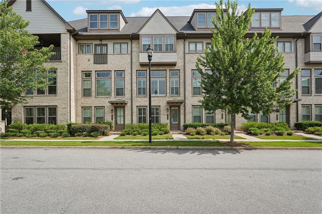 3 bedroom, 4 bathroom, 2,364 sq ft townhouse for sale at 2474 Figaro Drive, Atlanta, GA 30339