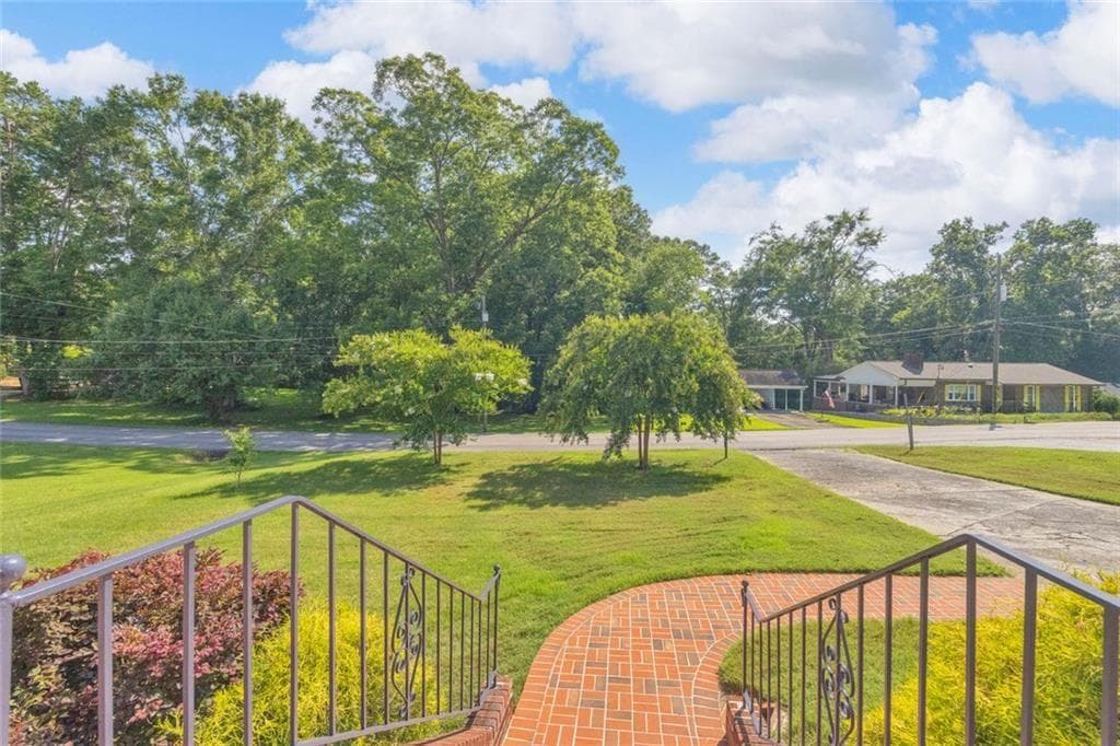 2 bedroom, 1 bathroom, 1,250 sq ft single family residence for sale at 142 Ola Street, Toccoa, GA 30577 — photo 8