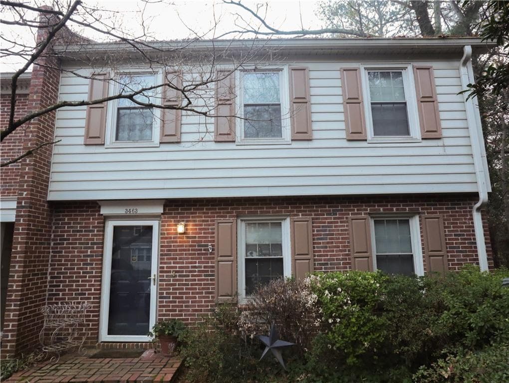 3 bedroom, 3 bathroom, 1,600 sq ft condominium for sale at 3463 Ashwood Lane, Atlanta, GA 30341 — photo 1 of 29