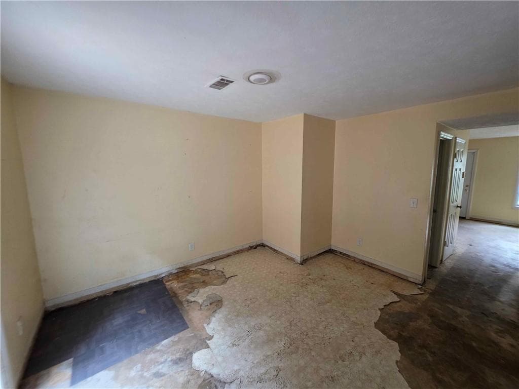 3 bedroom, 3 bathroom, 1,344 sq ft condominium for sale at 1939 Whitehall Forest Court, Atlanta, GA 30316 — photo 2