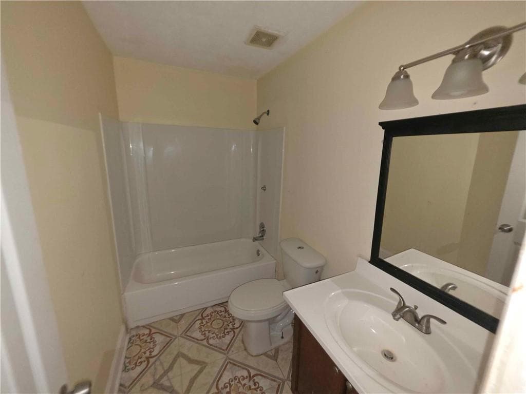 3 bedroom, 3 bathroom, 1,344 sq ft condominium for sale at 1939 Whitehall Forest Court, Atlanta, GA 30316 — photo 9