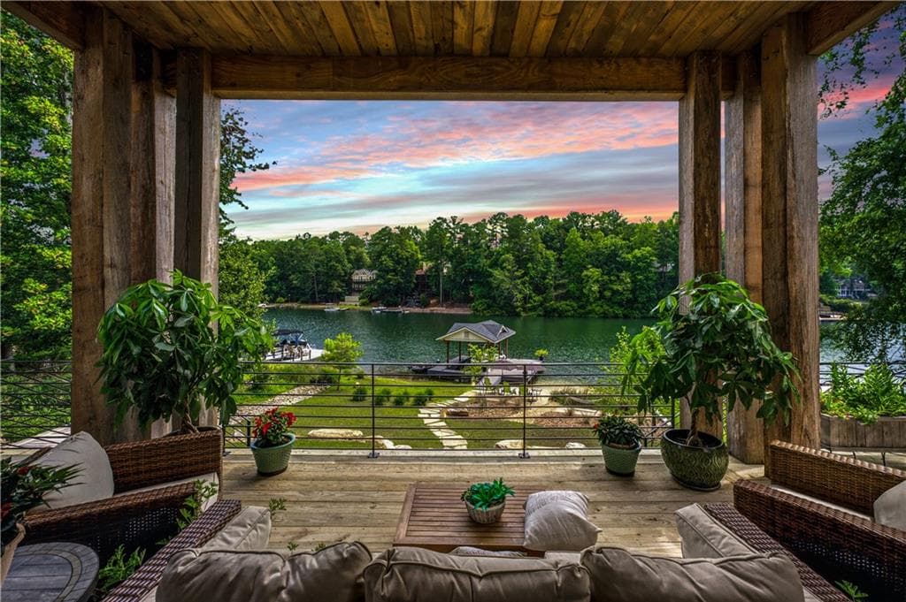 5 bedroom, 5 bathroom, 5,401 sq ft single family residence under contract at 113 Smohalla Court, Waleska, GA 30183 — photo 2