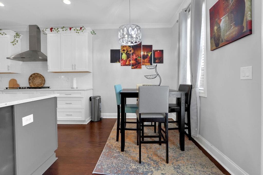 5 bedroom, 3 bathroom, 2,693 sq ft single family residence for sale at 25 Sudderth Street, Buford, GA 30518 — photo 10