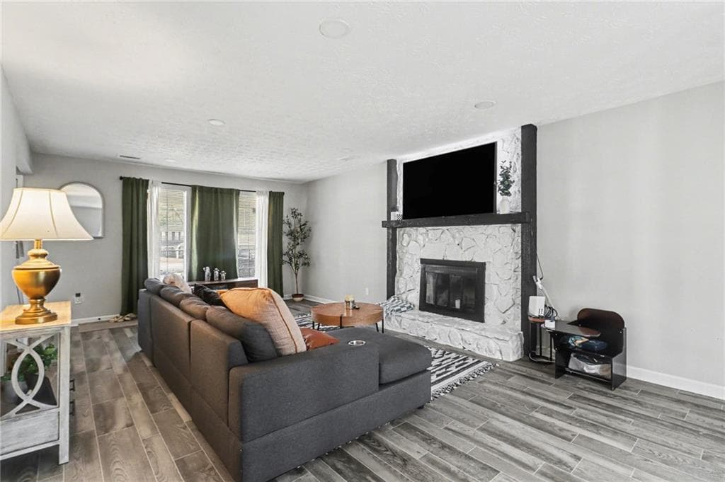 3 bedroom, 3 bathroom, 1,748 sq ft single family residence for sale at 8509 Cedar Creek Ridge, Riverdale, GA 30274 — photo 4