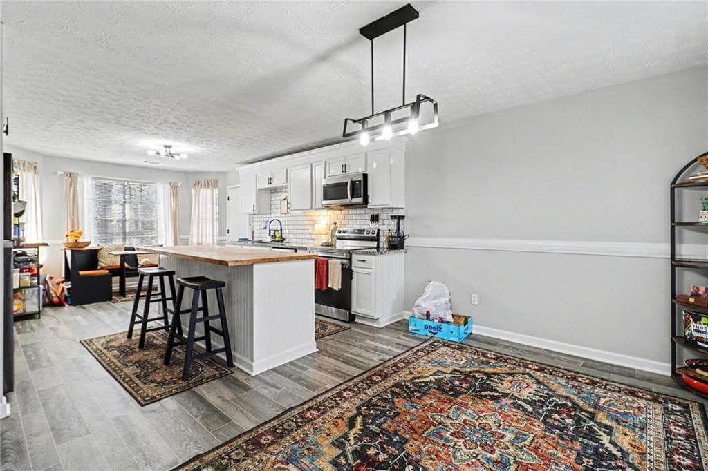 3 bedroom, 3 bathroom, 1,748 sq ft single family residence for sale at 8509 Cedar Creek Ridge, Riverdale, GA 30274 — photo 10