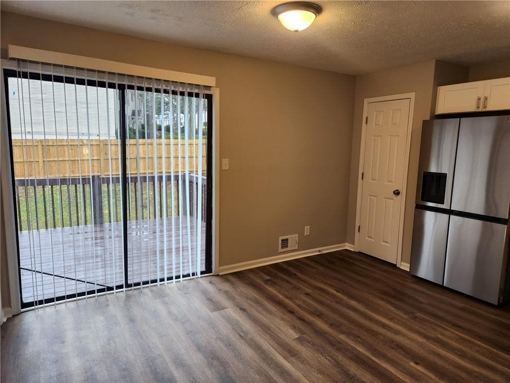 2 bedroom, 3 bathroom, 2,400 sq ft duplex for rent at 1285 S Lea Court, Smyrna, GA 30080 for $1,650 a month — photo 4