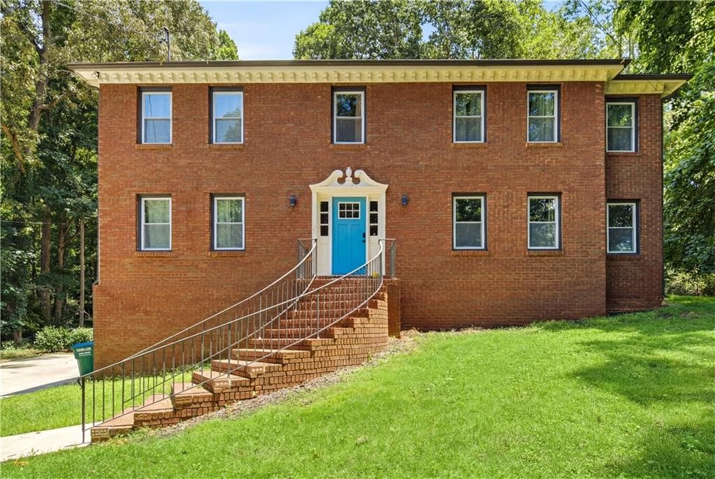 5 bedroom, 4 bathroom, 3,015 sq ft single family residence sold at 3556 Hadley Place, Snellville, GA 30039