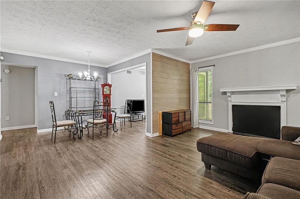 2 bedroom, 2 bathroom, 1,182 sq ft condominium for sale at 4004 Woodridge Way, Tucker, GA 30084 — photo 5