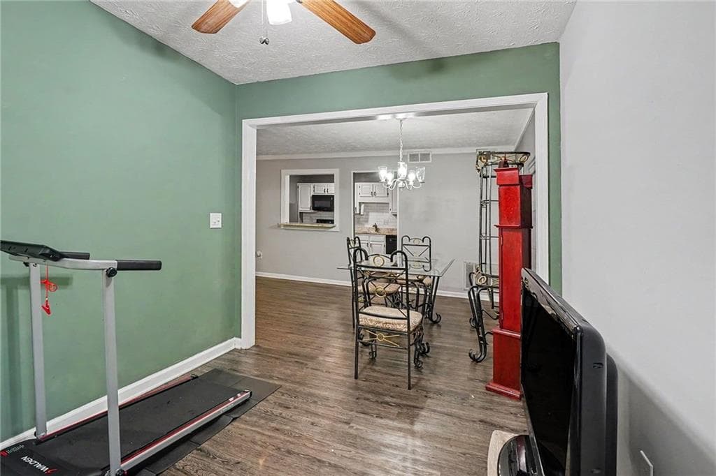 2 bedroom, 2 bathroom, 1,182 sq ft condominium for sale at 4004 Woodridge Way, Tucker, GA 30084 — photo 8
