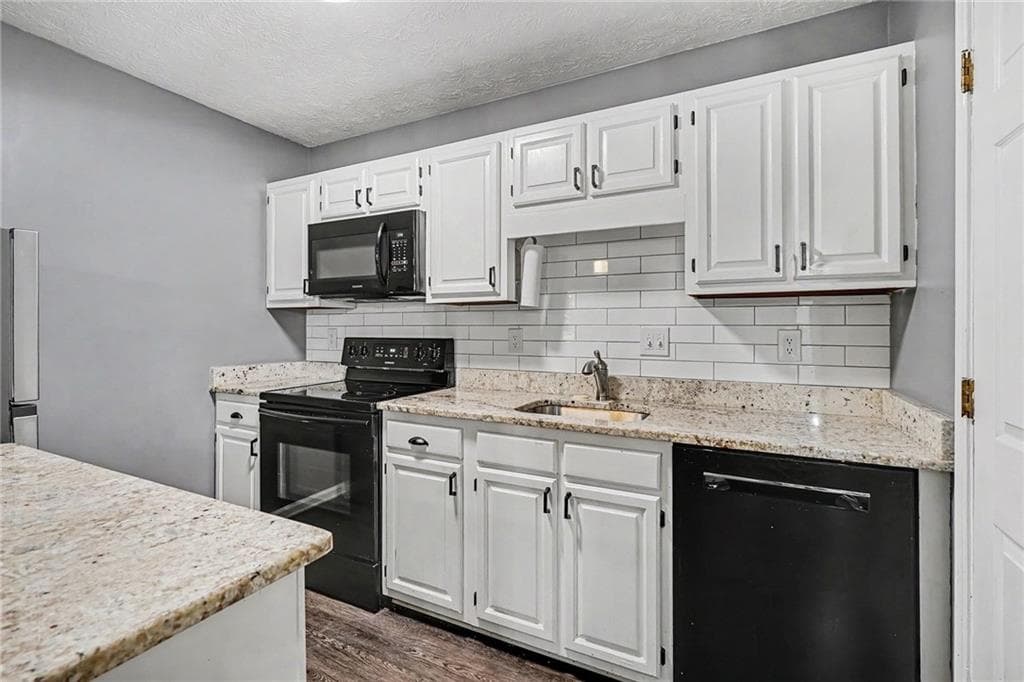 2 bedroom, 2 bathroom, 1,182 sq ft condominium for sale at 4004 Woodridge Way, Tucker, GA 30084 — photo 9