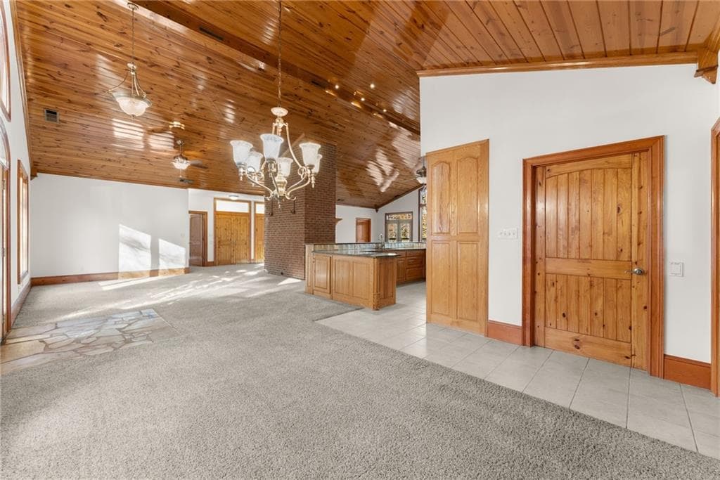 3 bedroom, 3 bathroom, 6,920 sq ft single family residence for sale at 287 Spring Branch Circle, Toccoa, GA 30577 — photo 8