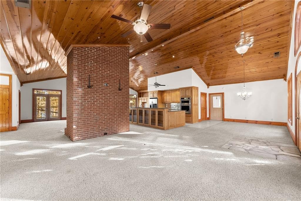 3 bedroom, 3 bathroom, 6,920 sq ft single family residence for sale at 287 Spring Branch Circle, Toccoa, GA 30577 — photo 10