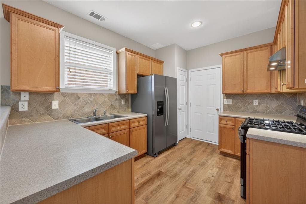 3 bedroom, 3 bathroom, 2,390 sq ft single family residence for sale at 13968 Sunfish Bend, Alpharetta, GA 30004 — photo 10