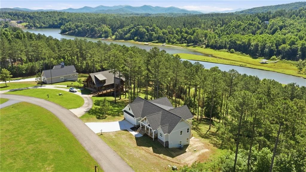 5 bedroom, 4 bathroom, 3,890 sq ft single family residence for sale at 511 Sandy Lake Lane, Blairsville, GA 30512 — photo 3