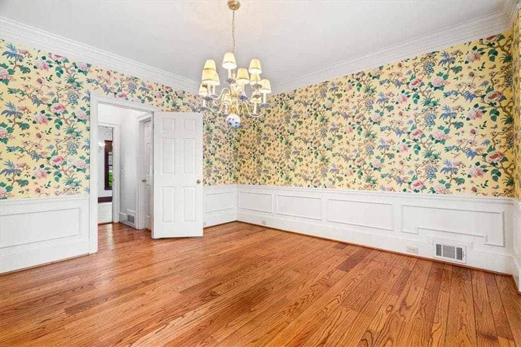 4 bedroom, 5 bathroom, 2,643 sq ft single family residence for sale at 8855 Glen Ferry Drive, Johns Creek, GA 30022 — photo 7