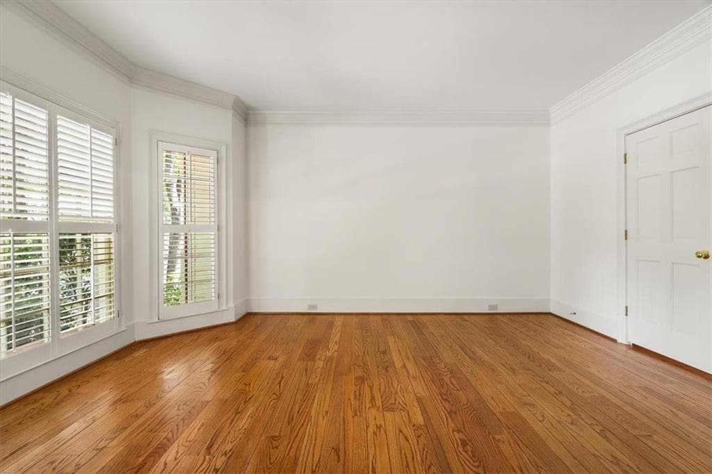 4 bedroom, 5 bathroom, 2,643 sq ft single family residence for sale at 8855 Glen Ferry Drive, Johns Creek, GA 30022 — photo 9