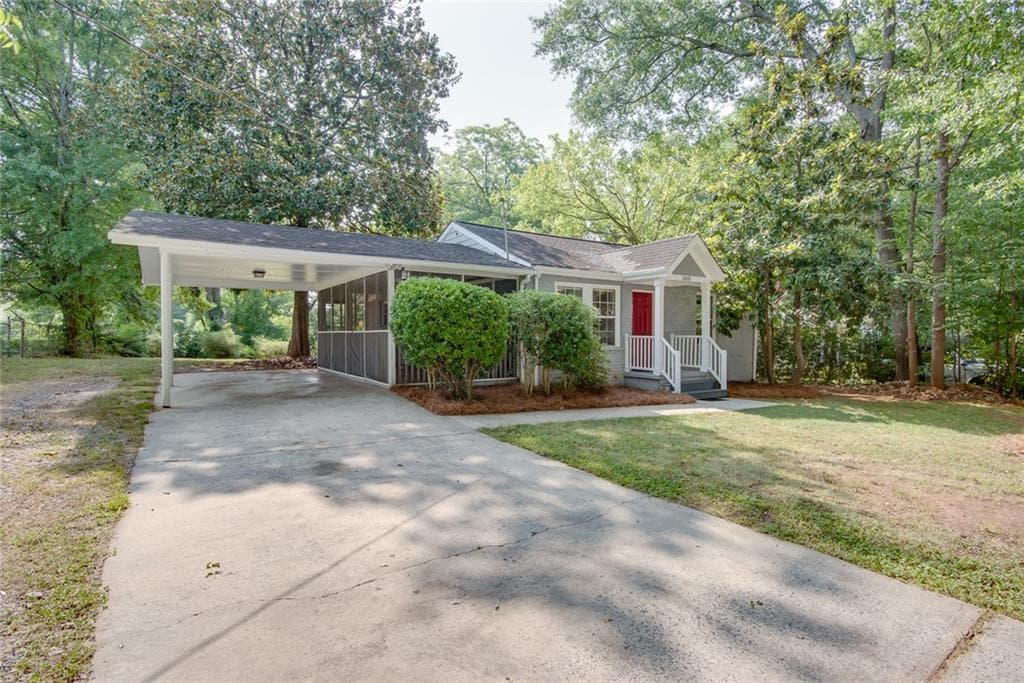 3 bedroom, 2 bathroom, 1,008 sq ft single family residence under contract at 2603 Davenport Street, Smyrna, GA 30080 — photo 2