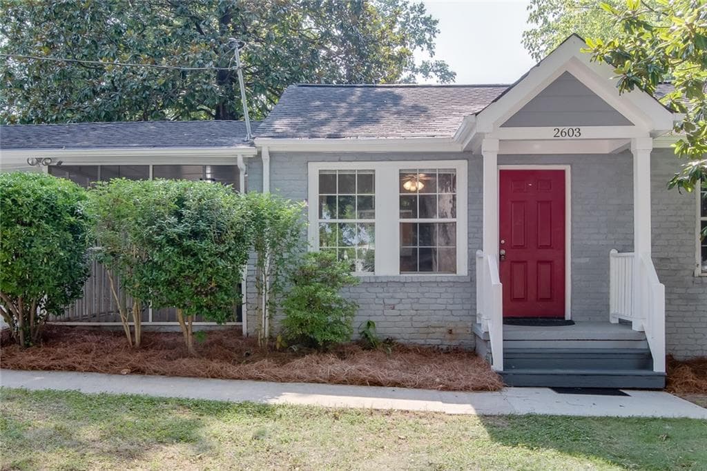 3 bedroom, 2 bathroom, 1,008 sq ft single family residence under contract at 2603 Davenport Street, Smyrna, GA 30080 — photo 4