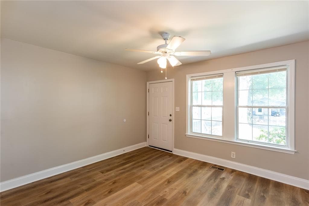 3 bedroom, 2 bathroom, 1,008 sq ft single family residence under contract at 2603 Davenport Street, Smyrna, GA 30080 — photo 7