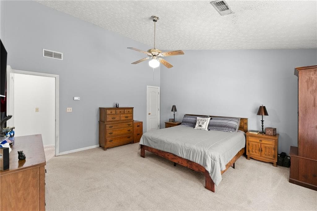 4 bedroom, 3 bathroom, 1,888 sq ft single family residence for sale at 3202 Summit Glen Drive, Loganville, GA 30052 — photo 7