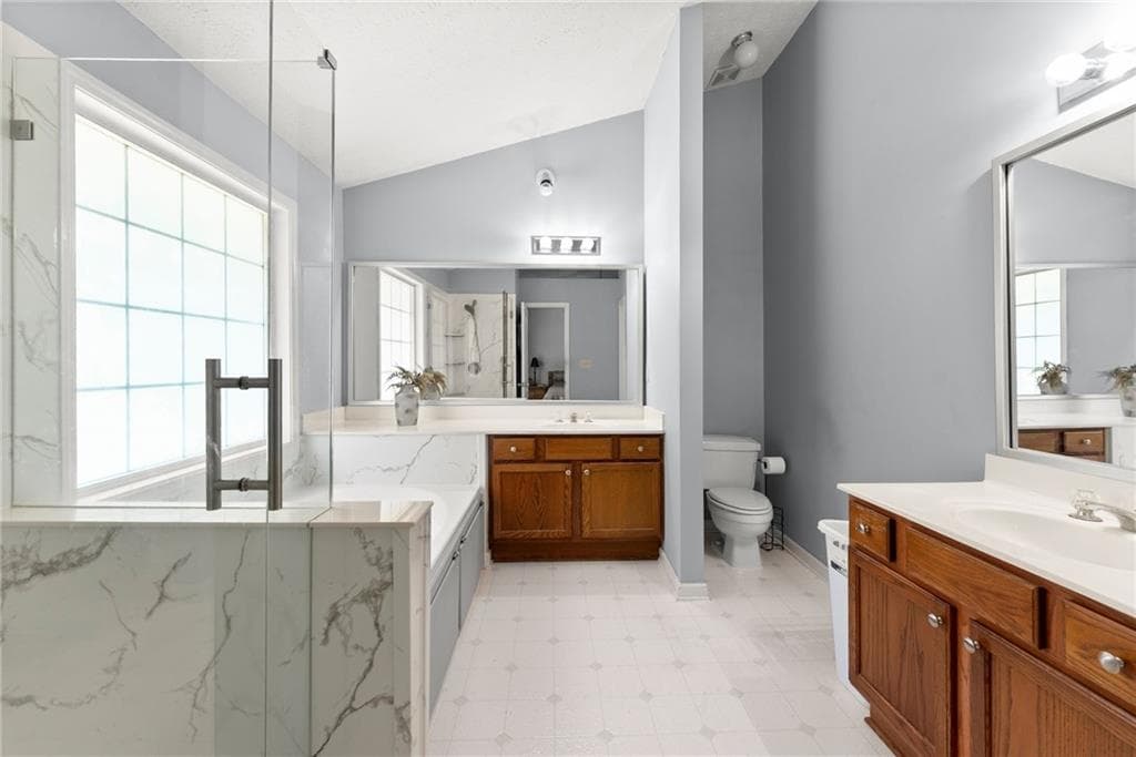 4 bedroom, 3 bathroom, 1,888 sq ft single family residence for sale at 3202 Summit Glen Drive, Loganville, GA 30052 — photo 9