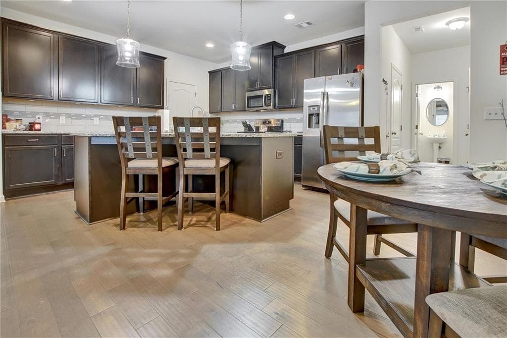 3 bedroom, 3 bathroom, 1,936 sq ft townhouse for sale at 7687 Cabrini Place, Fairburn, GA 30213 — photo 5