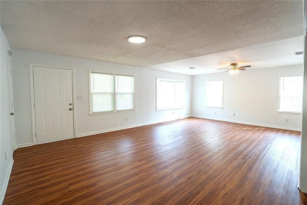 4 bedroom, 3 bathroom, 1,817 sq ft single family residence for sale at 1980 Winchester Court, Marietta, GA 30008 — photo 7