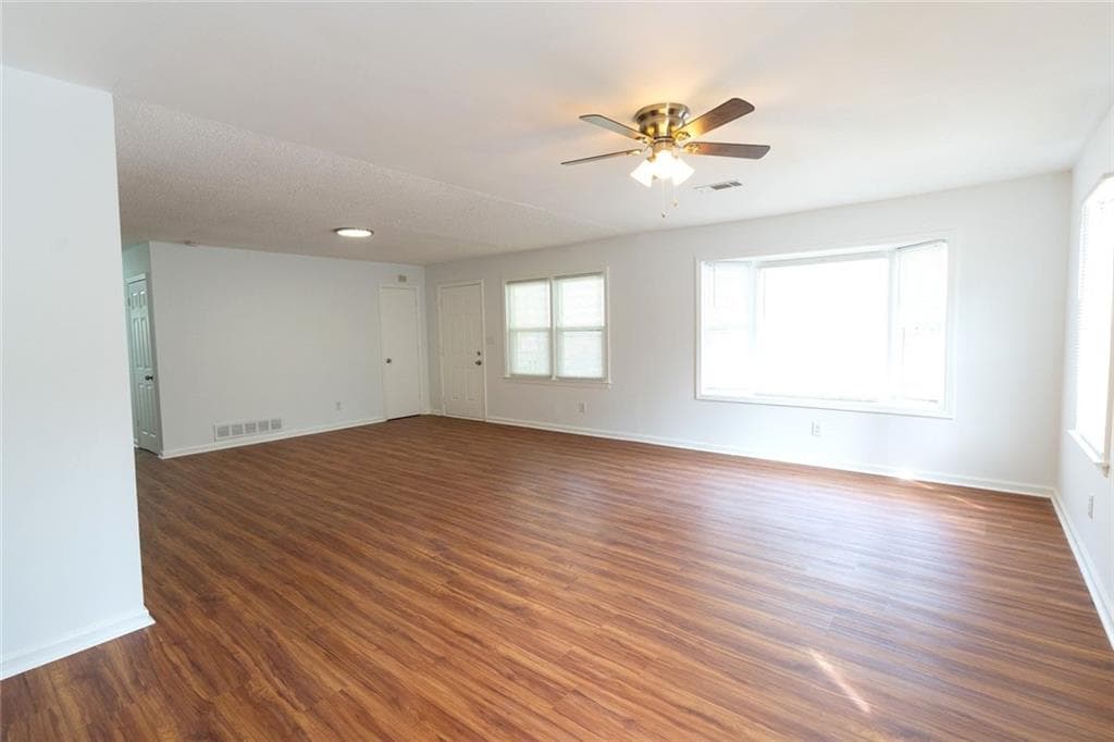 4 bedroom, 3 bathroom, 1,817 sq ft single family residence for sale at 1980 Winchester Court, Marietta, GA 30008 — photo 8