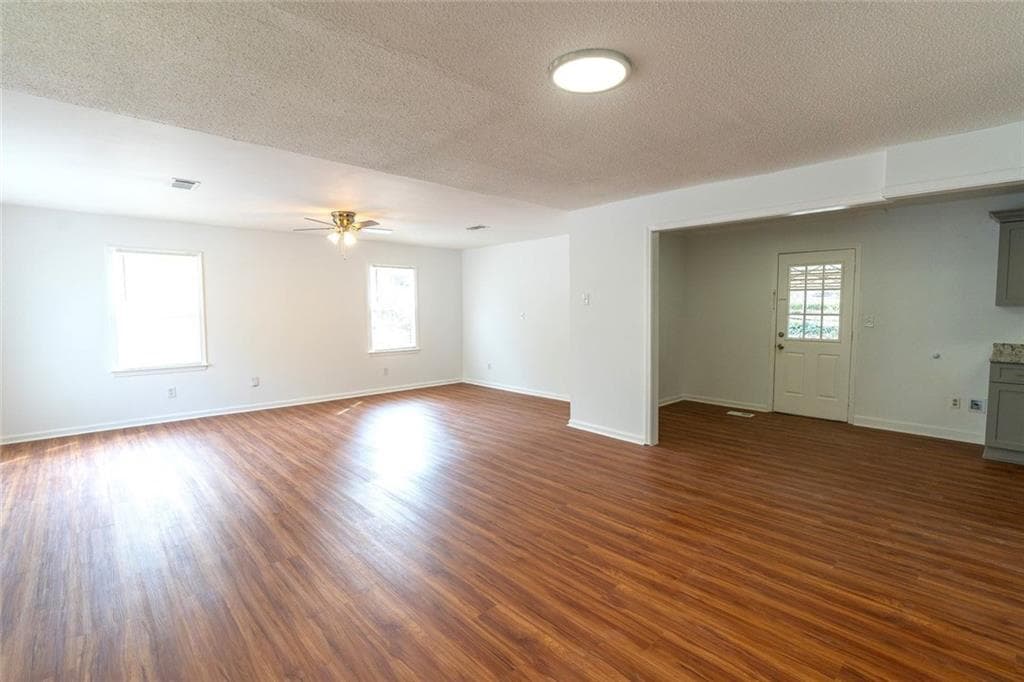 4 bedroom, 3 bathroom, 1,817 sq ft single family residence for sale at 1980 Winchester Court, Marietta, GA 30008 — photo 10