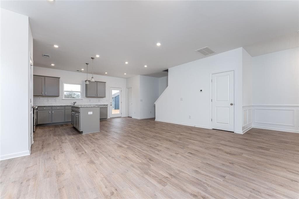 3 bedroom, 3 bathroom, 1,758 sq ft single family residence under contract at 700 Euharlee Road, Cartersville, GA 30120 — photo 4
