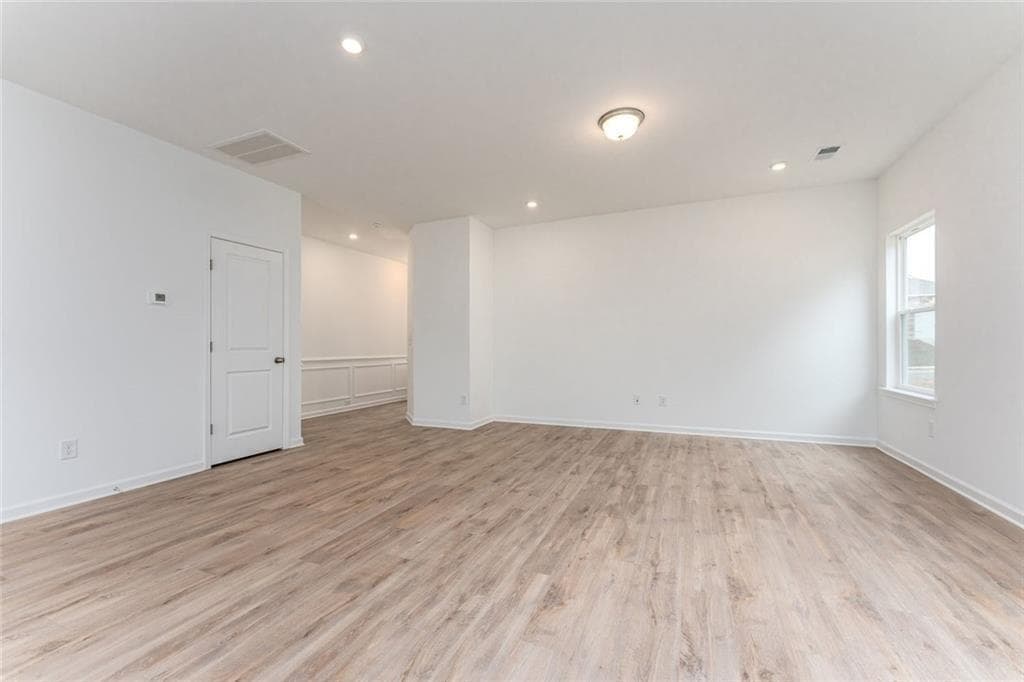 3 bedroom, 3 bathroom, 1,758 sq ft single family residence under contract at 700 Euharlee Road, Cartersville, GA 30120 — photo 8