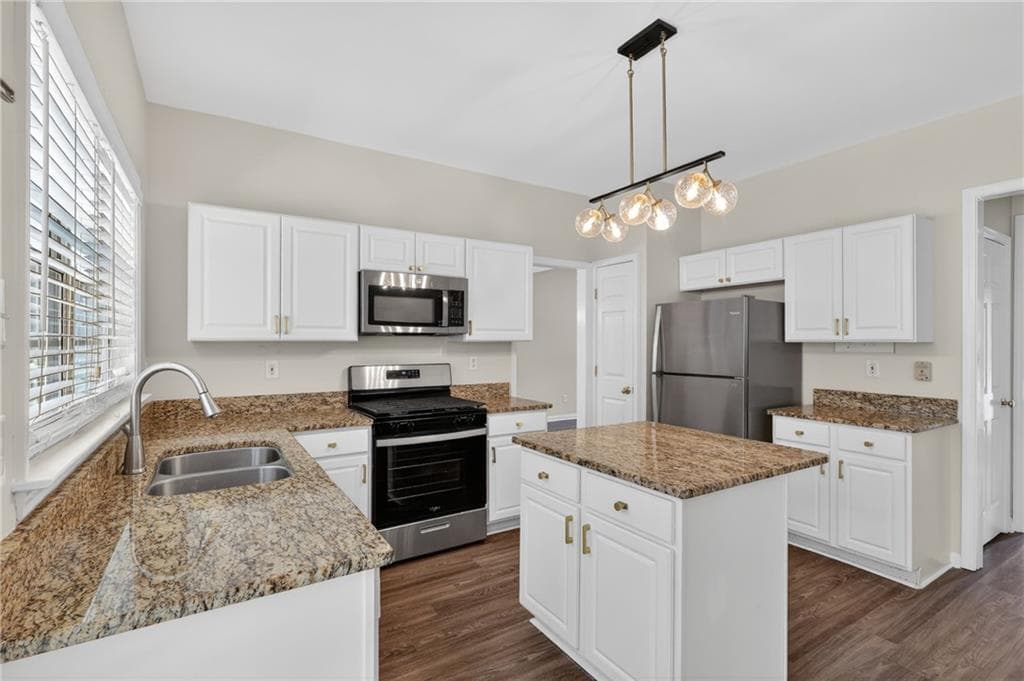 4 bedroom, 3 bathroom, 2,407 sq ft single family residence for sale at 2052 Tallapoosa Drive, Duluth, GA 30097 — photo 8