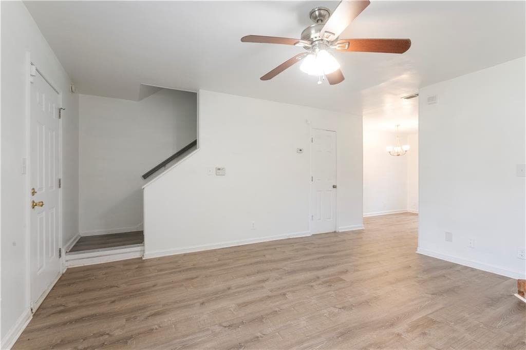2 bedroom, 3 bathroom, 1,092 sq ft townhouse for rent at 1585 Springleaf Point, Smyrna, GA 30080 for $1,700 a month — photo 4