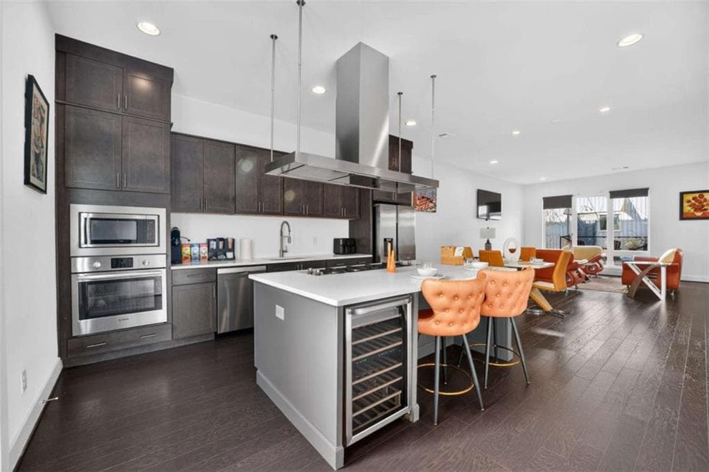 3 bedroom, 4 bathroom, 2,231 sq ft townhouse sold at 241 Maynard Terrace 16, Atlanta, GA 30316