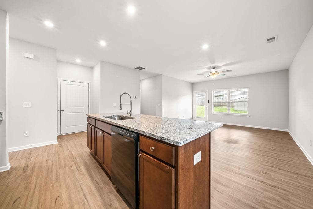 3 bedroom, 2 bathroom, 1,226 sq ft single family residence under contract at 25 Pippin Place, Rome, GA 30165 — photo 6