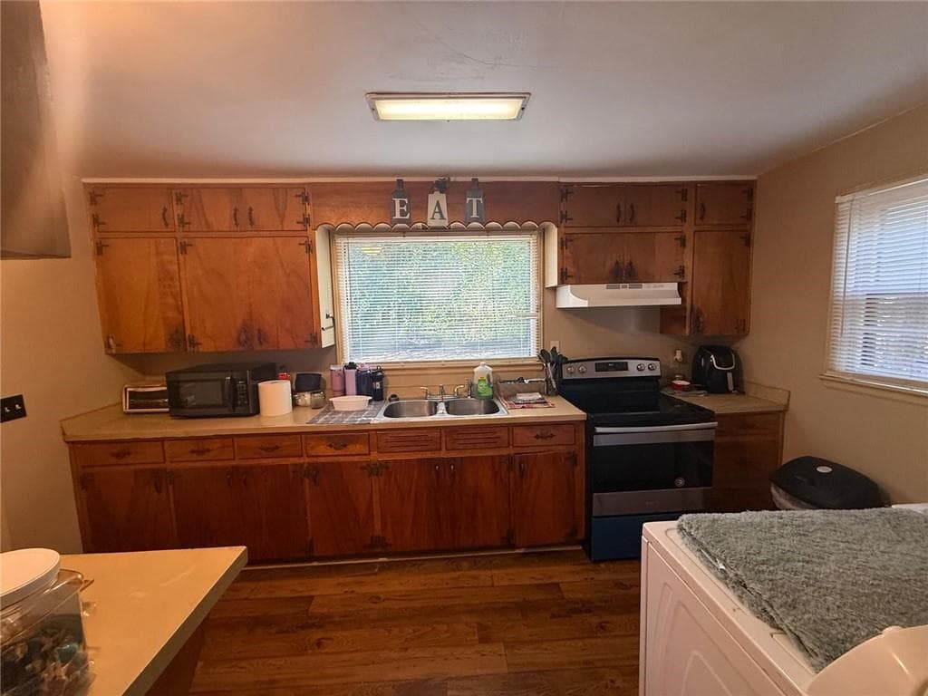 3 bedroom, 2 bathroom, 1,515 sq ft single family residence for sale at 1184 Edna Place, Macon, GA 31204 — photo 5