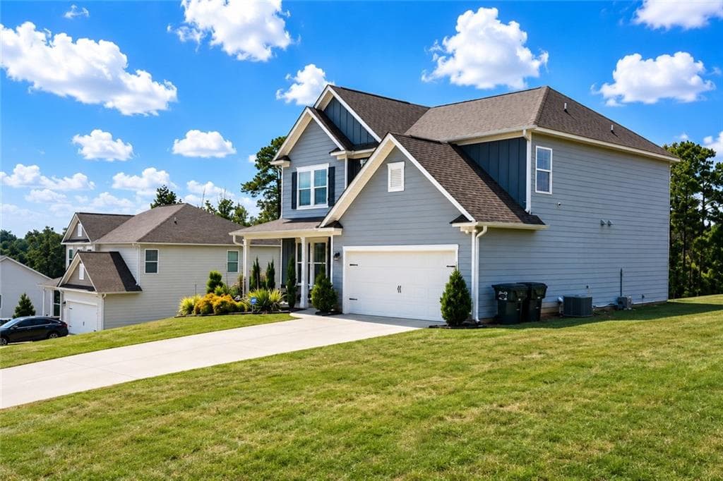 4 bedroom, 3 bathroom, 2,505 sq ft single family residence for sale at 1684 Flagstone Lane, Conyers, GA 30012 — photo 2