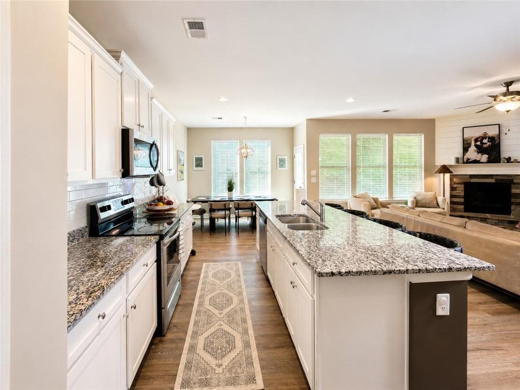 4 bedroom, 3 bathroom, 2,505 sq ft single family residence for sale at 1684 Flagstone Lane, Conyers, GA 30012 — photo 8