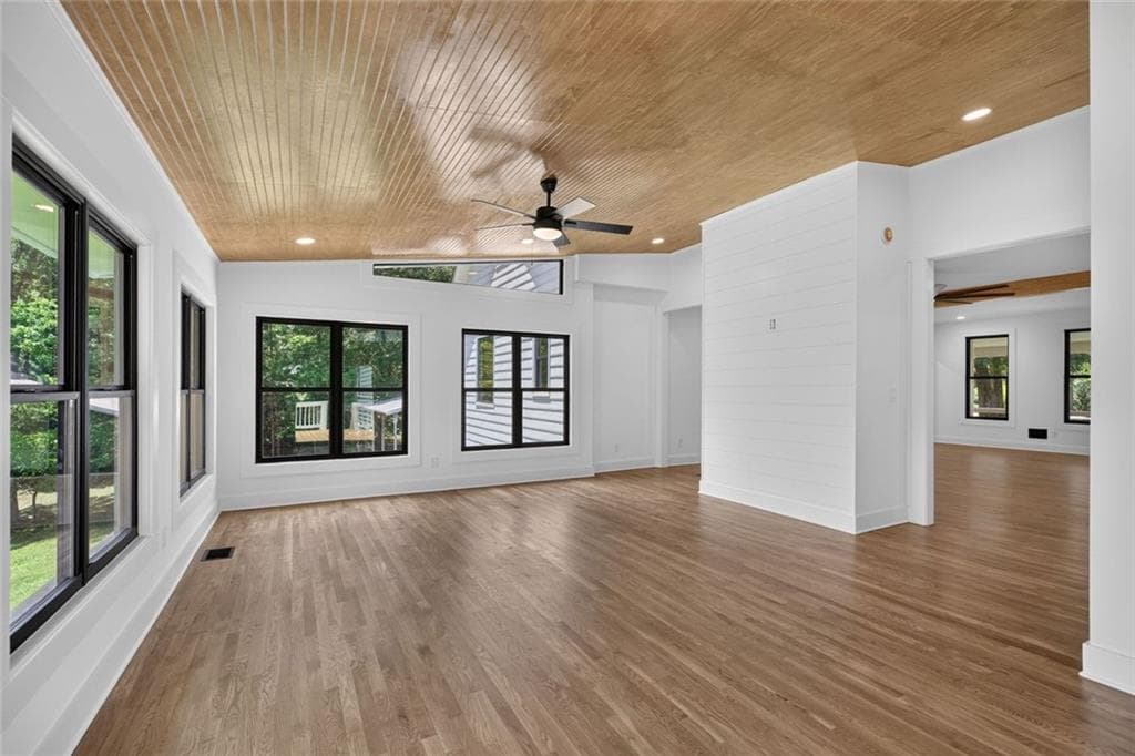 6 bedroom, 7 bathroom, 6,957 sq ft single family residence for sale at 5098 Gwendolyn Court, Acworth, GA 30101 — photo 3