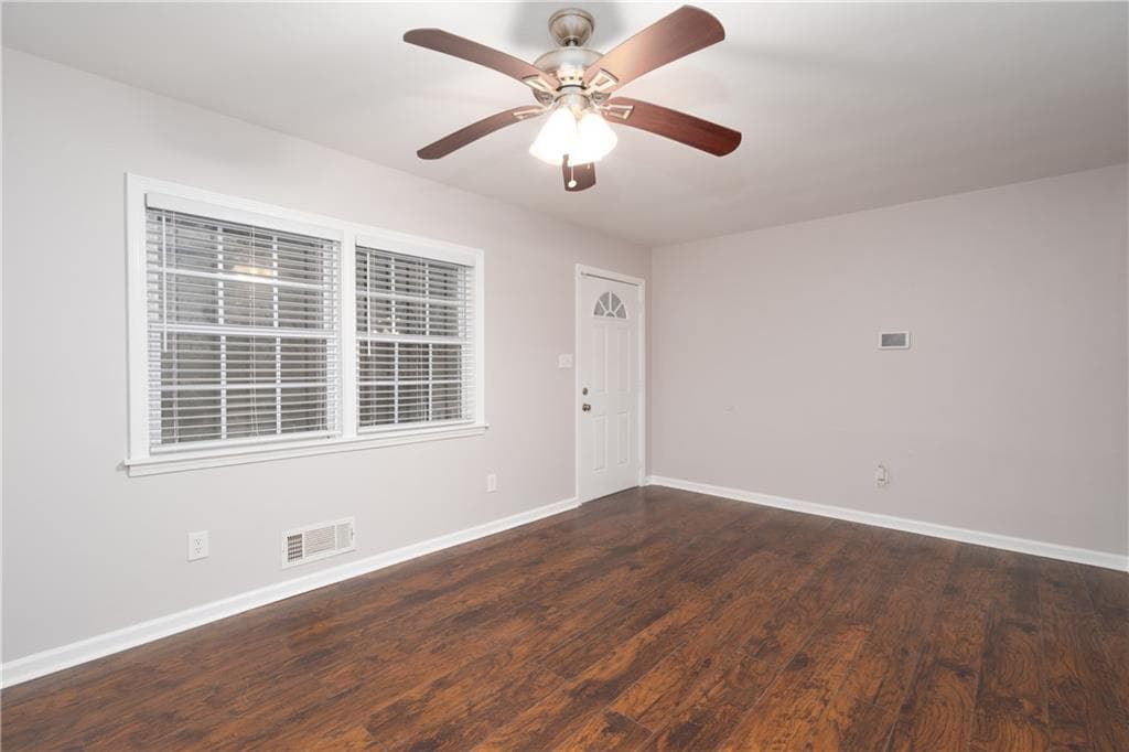 4 bedroom, 3 bathroom, 1,625 sq ft single family residence for sale at 4770 Campbell Drive, South Fulton, GA 30349 — photo 2
