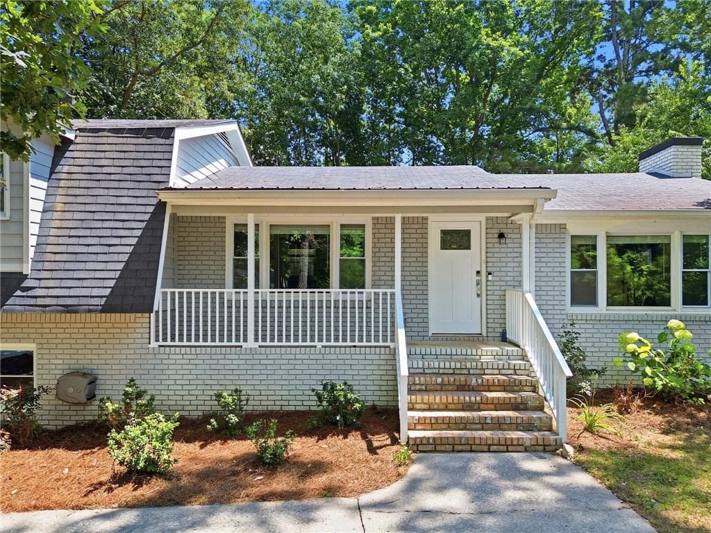 3 bedroom, 2 bathroom, 1,544 sq ft single family residence for sale at 173 Brookwood Drive, Canton, GA 30114 — photo 4