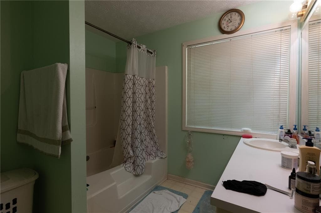 3 bedroom, 2 bathroom, 1,352 sq ft single family residence under contract at 5534 Princeton Oaks Lane, Sugar Hill, GA 30518 — photo 6