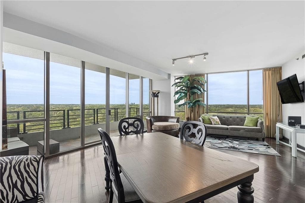 1 bedroom, 1 bathroom, 1,143 sq ft condominium for rent at 700 Park Regency Place 2002, Atlanta, GA 30326 for $3,250 a month — photo 4