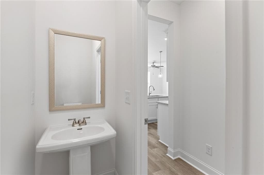 3 bedroom, 3 bathroom, 1,786 sq ft townhouse under contract at 6005 Silverbell Drive, Flowery Branch, GA 30542 — photo 4