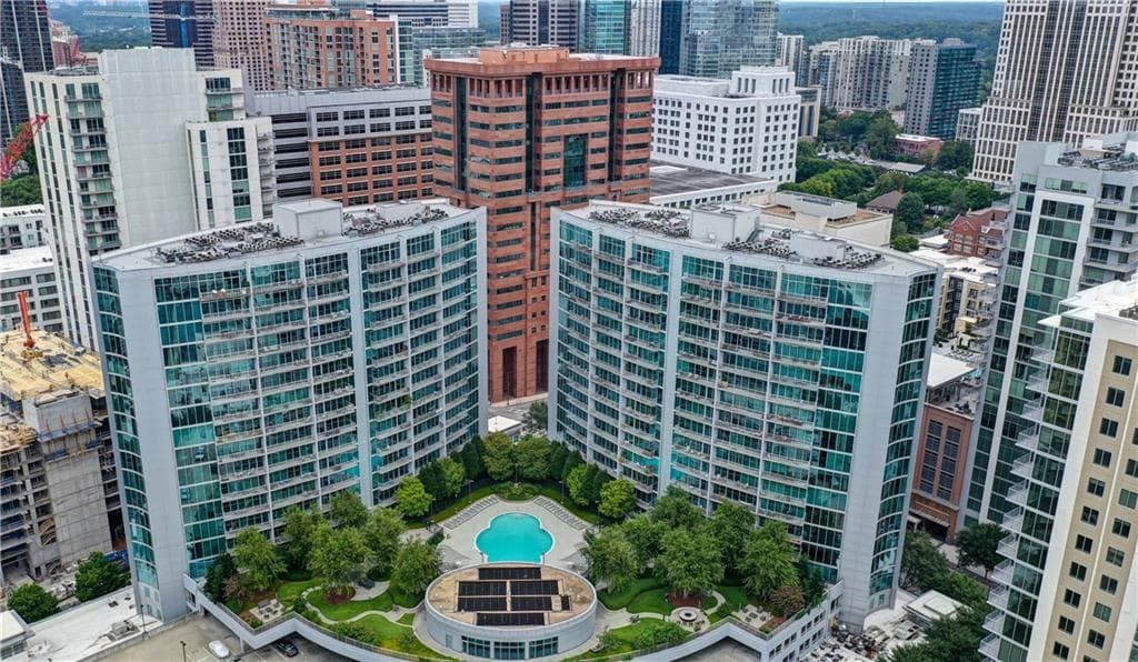 1 bedroom, 1 bathroom, 828 sq ft condominium under contract at 44 Peachtree Place 1733, Atlanta, GA 30309