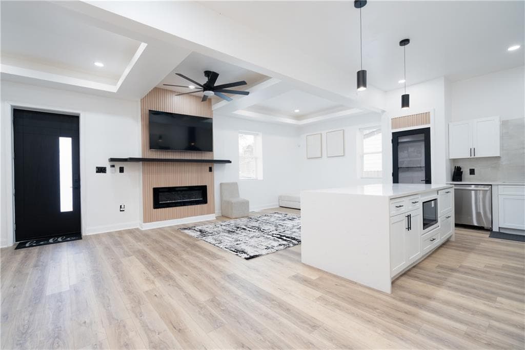 5 bedroom, 5 bathroom, 2,374 sq ft single family residence for sale at 362 Roy Street, Atlanta, GA 30310 — photo 4