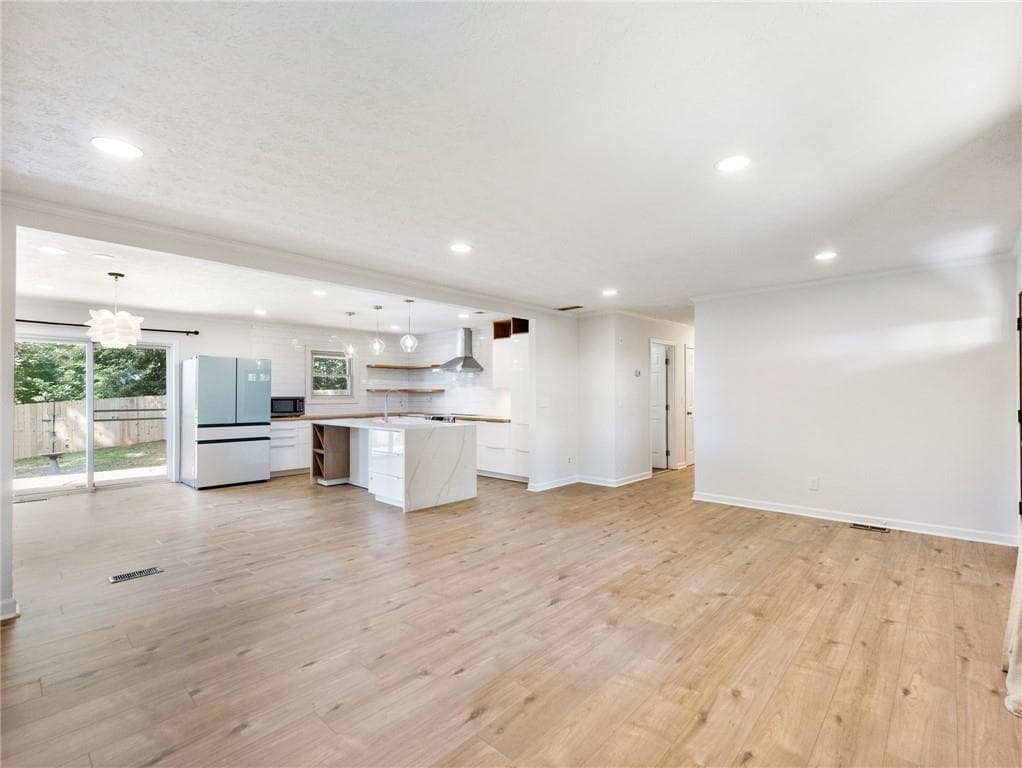3 bedroom, 2 bathroom, 1,574 sq ft single family residence under contract at 4206 High Street, Buford, GA 30518 — photo 9
