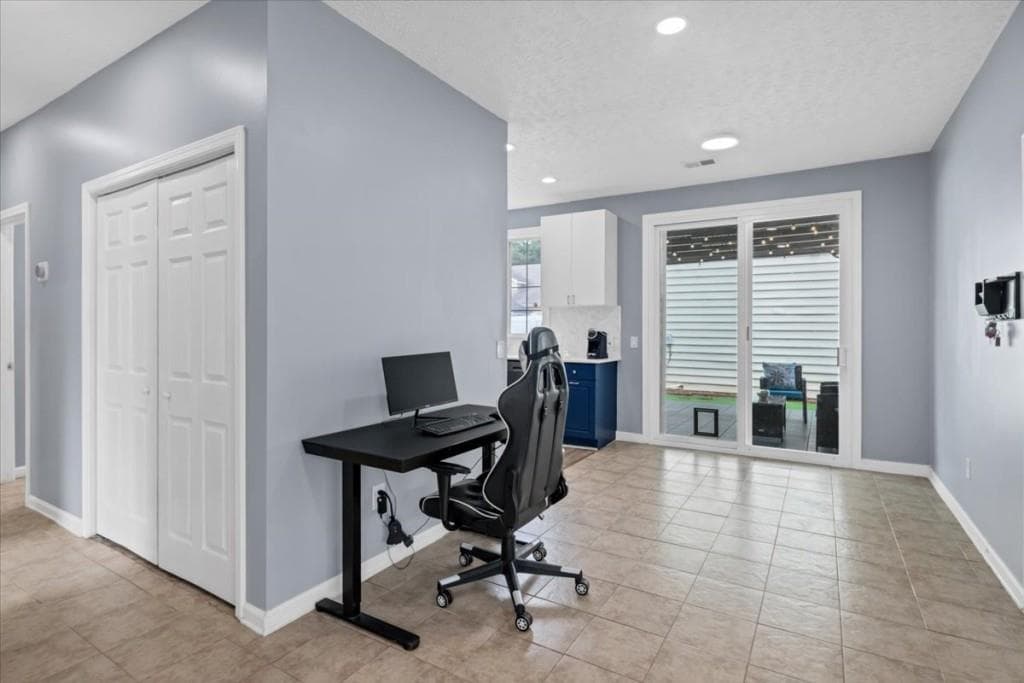 2 bedroom, 2 bathroom, 982 sq ft single family residence for sale at 141 Windcroft Circle, Acworth, GA 30101 — photo 6