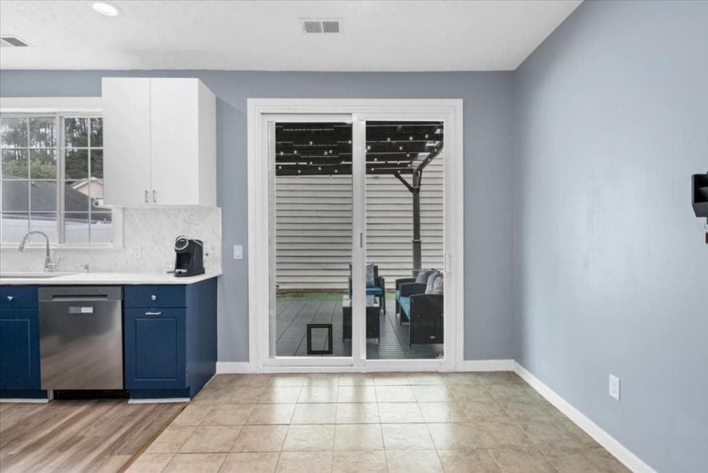 2 bedroom, 2 bathroom, 982 sq ft single family residence for sale at 141 Windcroft Circle, Acworth, GA 30101 — photo 7