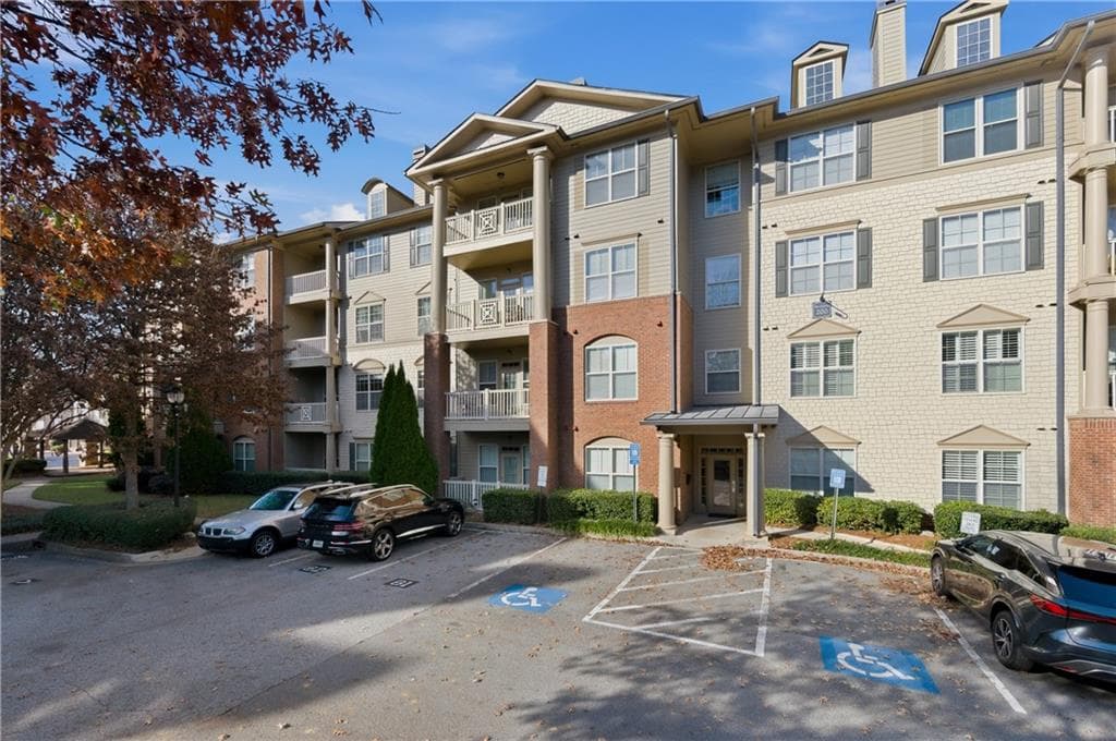 2 bedroom, 2 bathroom, 1,175 sq ft condominium for rent at 4805 W Village Way 2204, Smyrna, GA 30080 for $2,000 a month — photo 1 of 21
